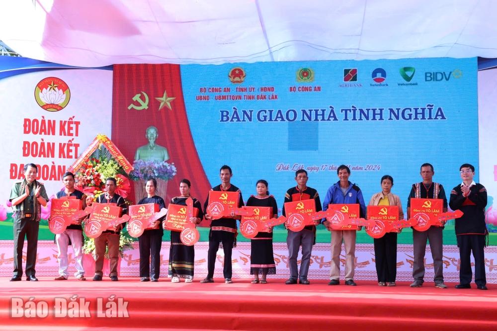 Phấn đấu xây dựng mới 4.285 căn nhà hỗ trợ hộ nghèo, hộ cận nghèo trên địa bàn tỉnh Đắk Lắk